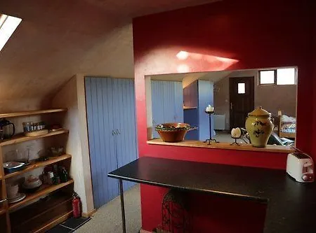 The Village Моут